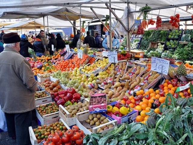 Crolla il prezzo della frutta
