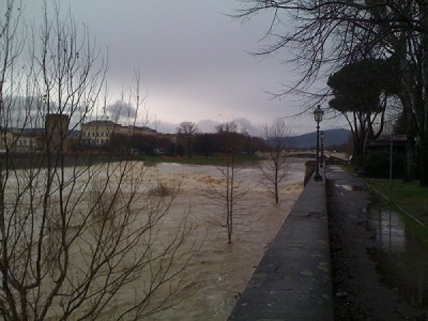 Arno monitorato 24 ore su 24