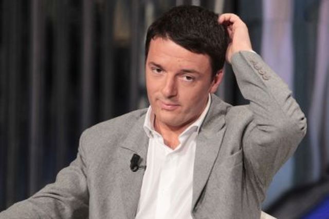 Matteo Renzi su twitter dialoga con i propri followers