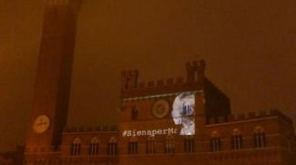 Mandela, ricordato così da Siena