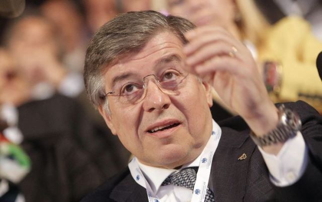 Il ministro Zanonato all'AnsaldoBreda di Pistoia ha parlato anche della Lucchini