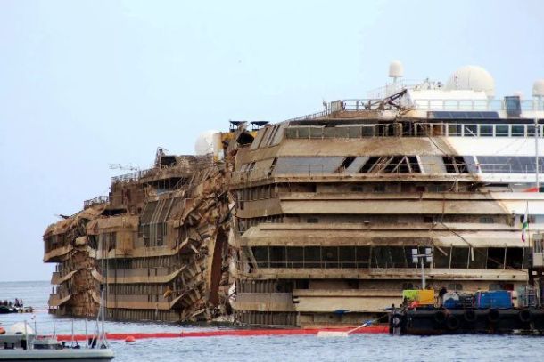 Entro i primi di maggio la decisione sul porto dove verrà smaltito il relitto