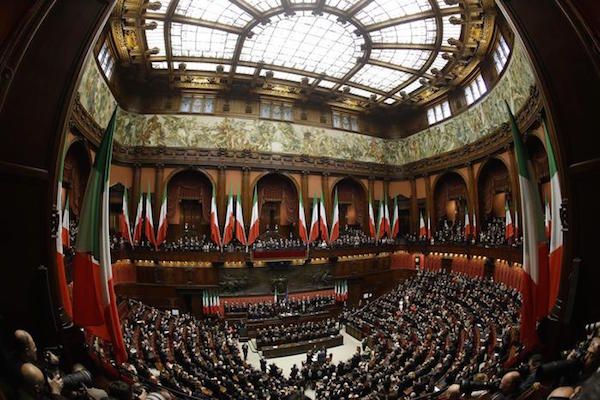 L' aula di Montecitorio durante la seduta plenaria di senatori e deputati