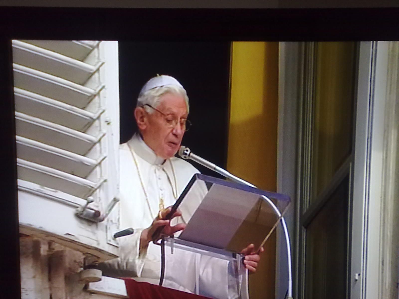 L'ultimo Angelus di Benedetto XVI