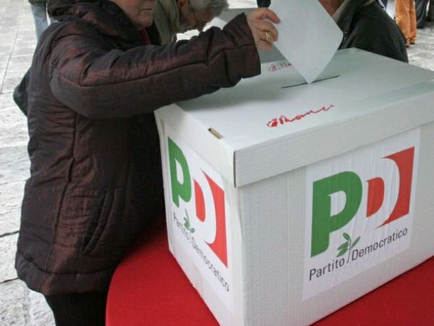 Giorno di primarie per il Pd