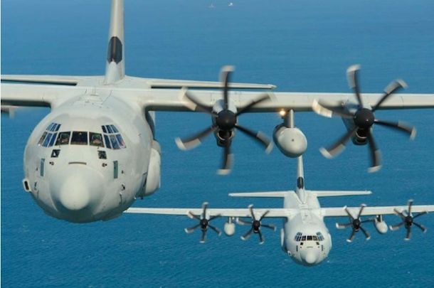 Una coppia di C130J Hercules da trasporto