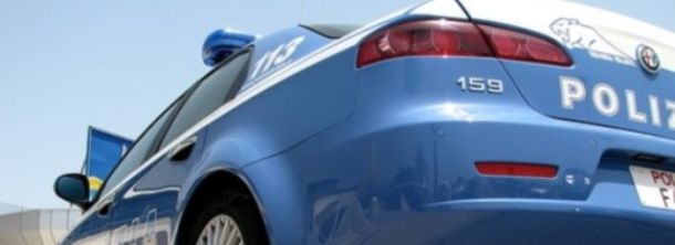 I poliziotti arrestano in flagranza di reato 4 ladri d'appartamento