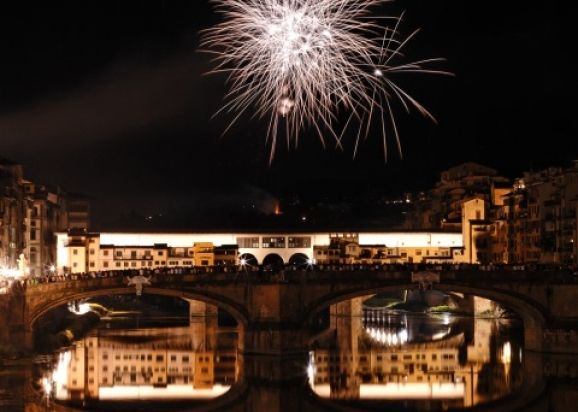 I fuochi che festeggiano San Giovanni, patrono di Firenze