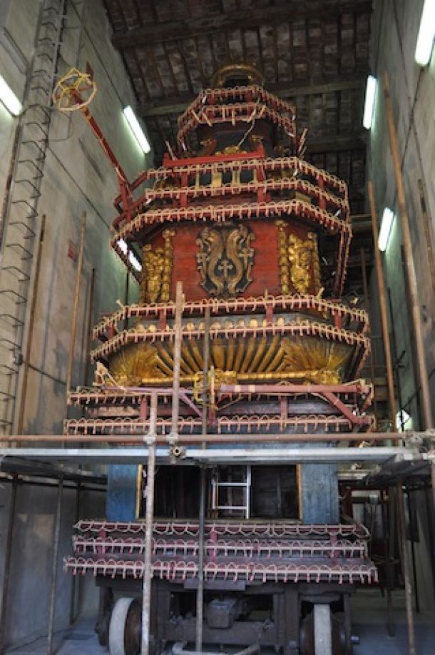 Il Brindellone pronto nel deposito di via Il Prato a Firenze