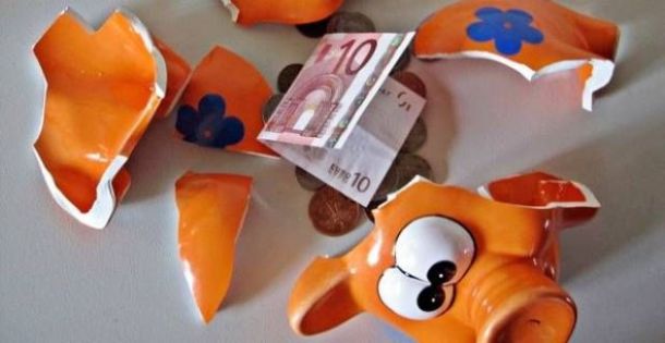 Crisi, stop al risparmio