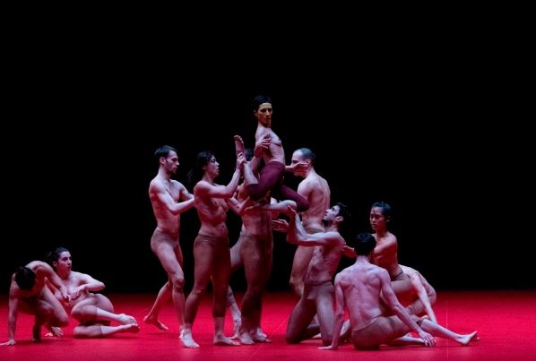 Umano Cantieri internazionali sui linguaggi del corpo e della danza