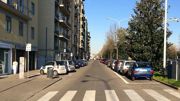 il controviale Guidoni è ormai quasi deserto e le vendite dei commercianti stanno crollando