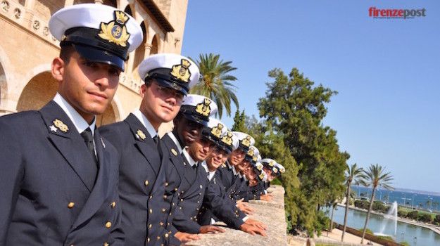 Nave Palinuro ormeggiata a Palma di Maiorca