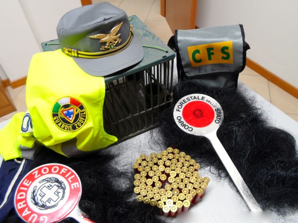 Il materiale sequestrato a Vicchio