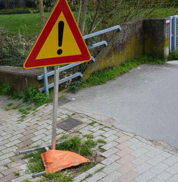 Alle Cascine una buca "storica"