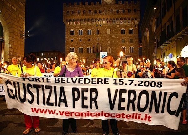 Una fiaccolata per ricordare Veronica Locatelli