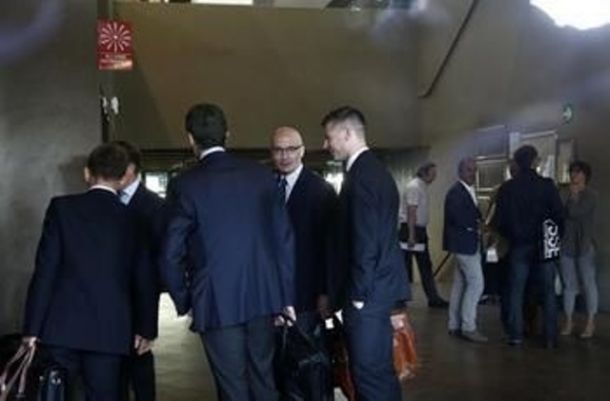 Baldassarri con i suoi avvocati prima dell'udienza del processo Mps