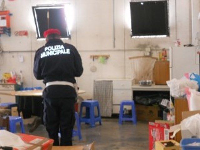 Dormitorio abusivo a tariffa variabile