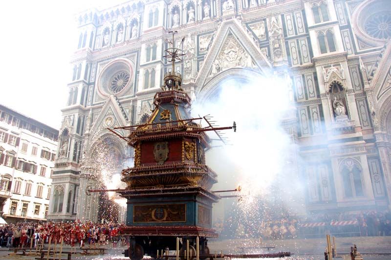 Domenica alle 11 il tradizionale Scoppio del Carro