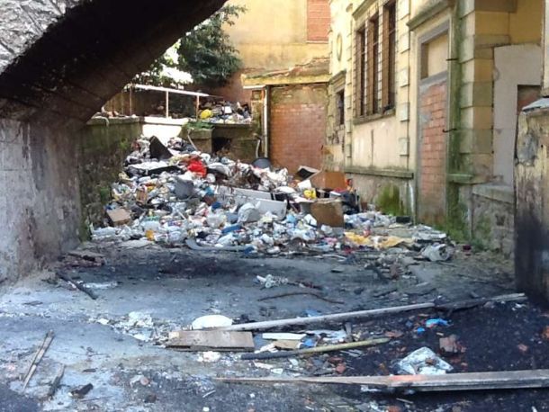 Ex Luzzi a Pratolino trasformato in discarica a cielo aperto