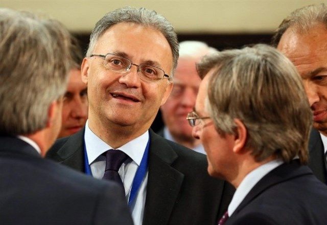 Il ministro della Difesa Mario Mauro