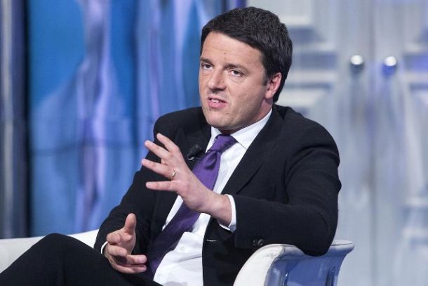 Primarie Pd, Renzi al comando nei sondaggi