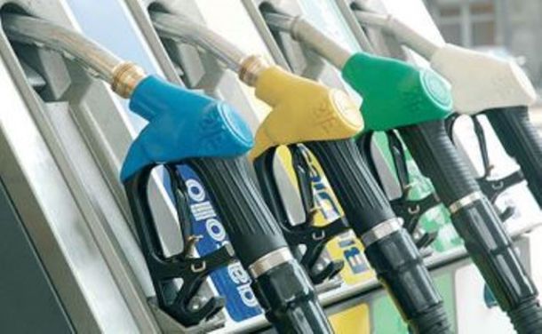 Carburanti, quasi scontati agli aumenti durante le feste