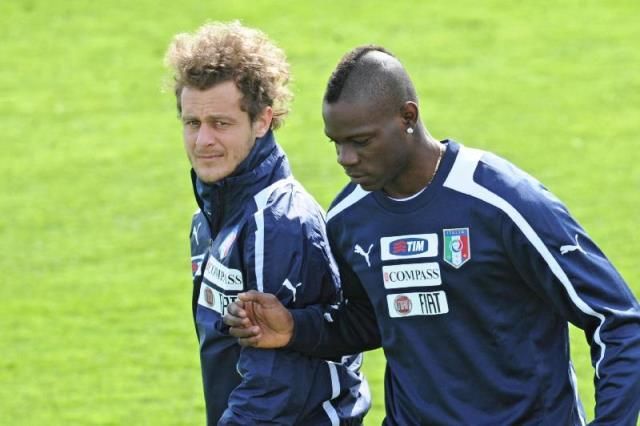 Balotelli e Diamanti in allenamento a Coverciano
