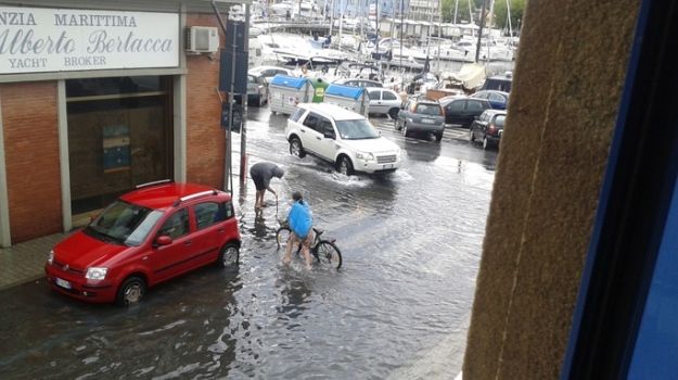 Nubifragio a Viareggio