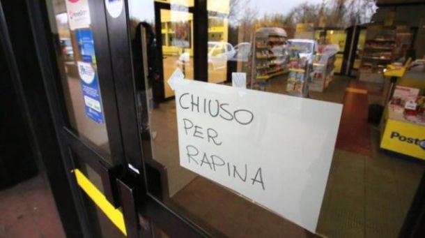 Rapina alle Poste di via Gemignani a Firenze