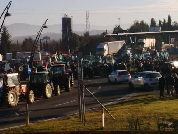 La manifestazione contro l'Imu agricola a Bettolle
