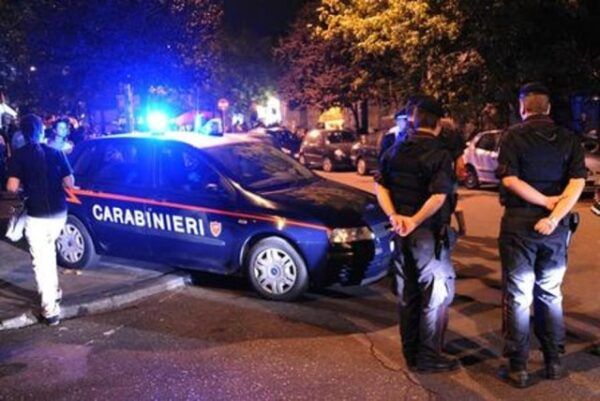 I controlli dei carabinieri durante la movida pisana