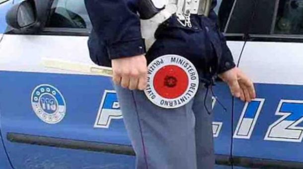 La Polizia ferma i banditi sulla A12
