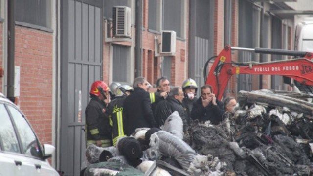 La fabbrica a fuoco al Macrolotto