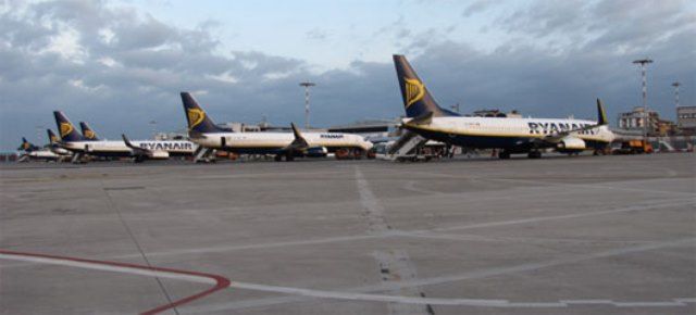 Ryanair fa base a Pisa fino al 2018