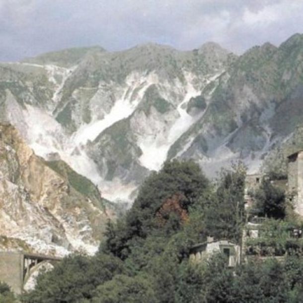 Le Alpi apuane in provincia di Massa Carrara