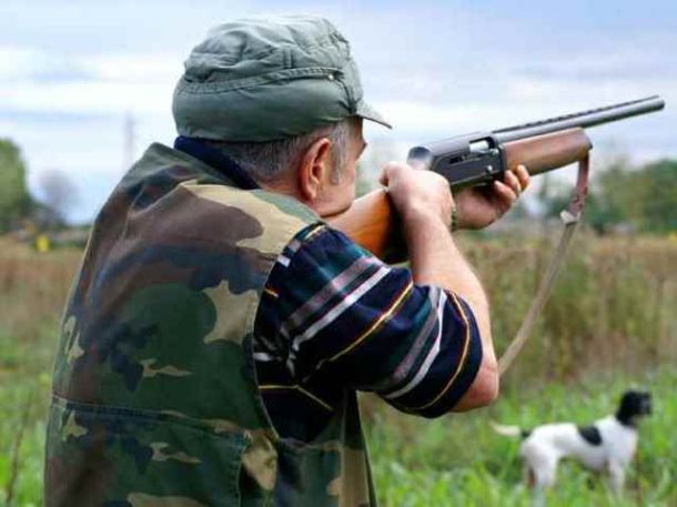 Grave cacciatore nel fiorentino, colpito ad una spalla