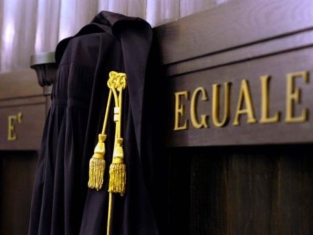 L'udienza al tribunale di Arezzo, la donna ha patteggiato due anni