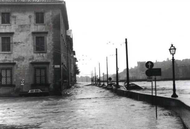 4 novembre 1966, l'Arno straripa a Firenze