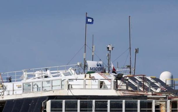 Concordia, la bandiera Blue Peter indica che la nave è pronta per partire