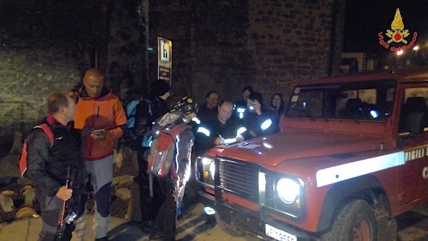Gli escursionisti in salvo alla fine della brutta avventura