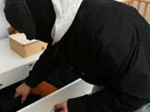 Sfogo di una consigliera Pd dopo il furto a casa della sorella