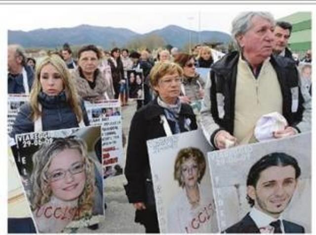 Il ricordo delle 32 vittime della strage del 2009