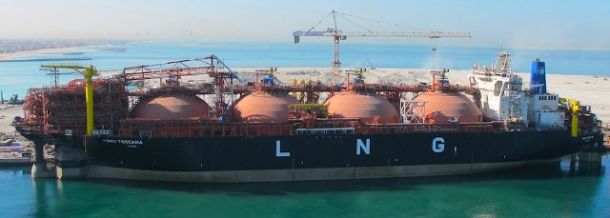 Il rigassificatore di Livorno