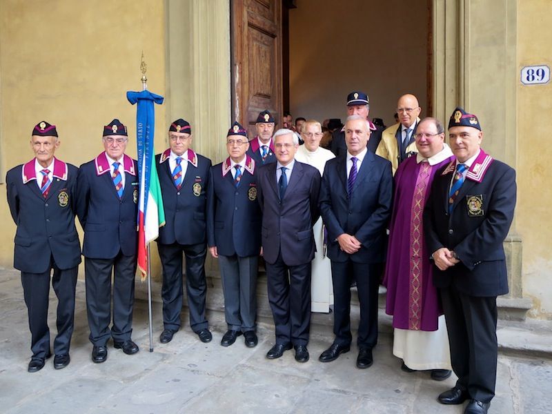 Al termine della cerimonia religiosa nella Cappella della Questura