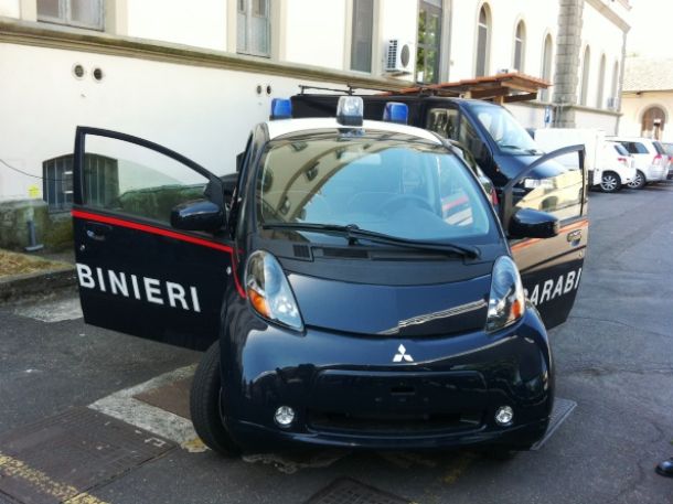 Auto elettrica dei Carabinieri