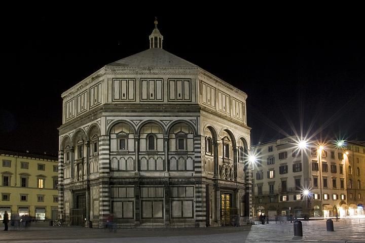 Battistero aperto di notte fino a settembre
