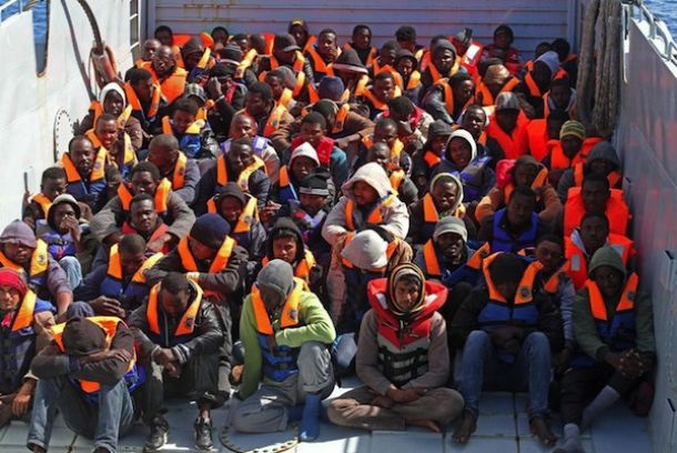 Un gruppo di immigrati raccolti in mare