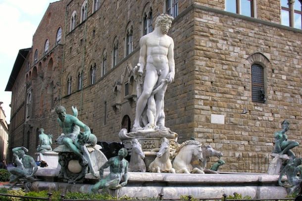 Il Biancone in piazza della Signoria a Firenze