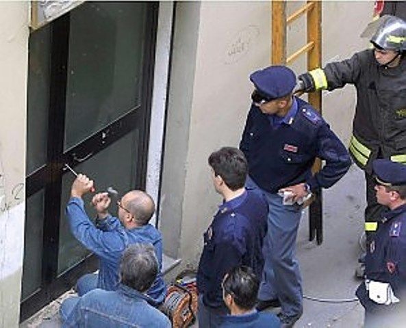 Tanti sfratti a Firenze con l'ausilio delle forze dell'ordine